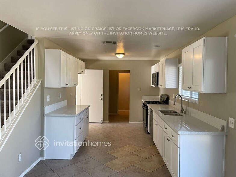 Building Photo - 11646 Robin Dr