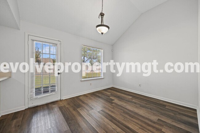 Building Photo - 8608 Port Douglas Dr