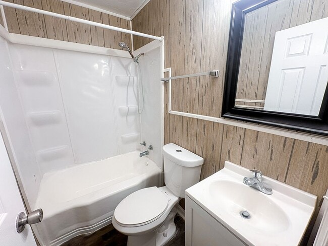 Building Photo - 253 S Dearborn St