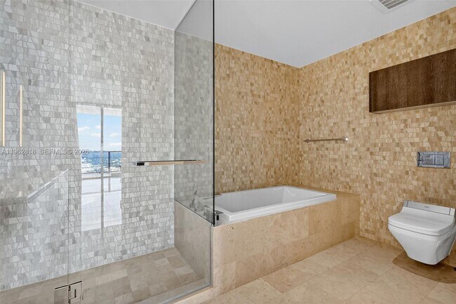 Building Photo - 88 SW 7th St