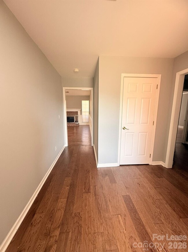 Building Photo - 4014 Racoon Ct