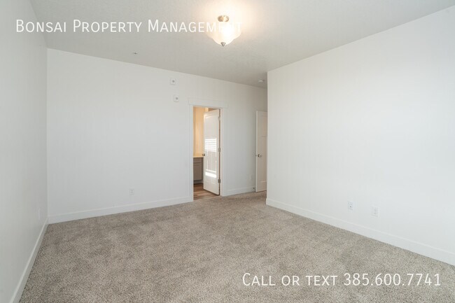 Building Photo - 762 Lang Ct