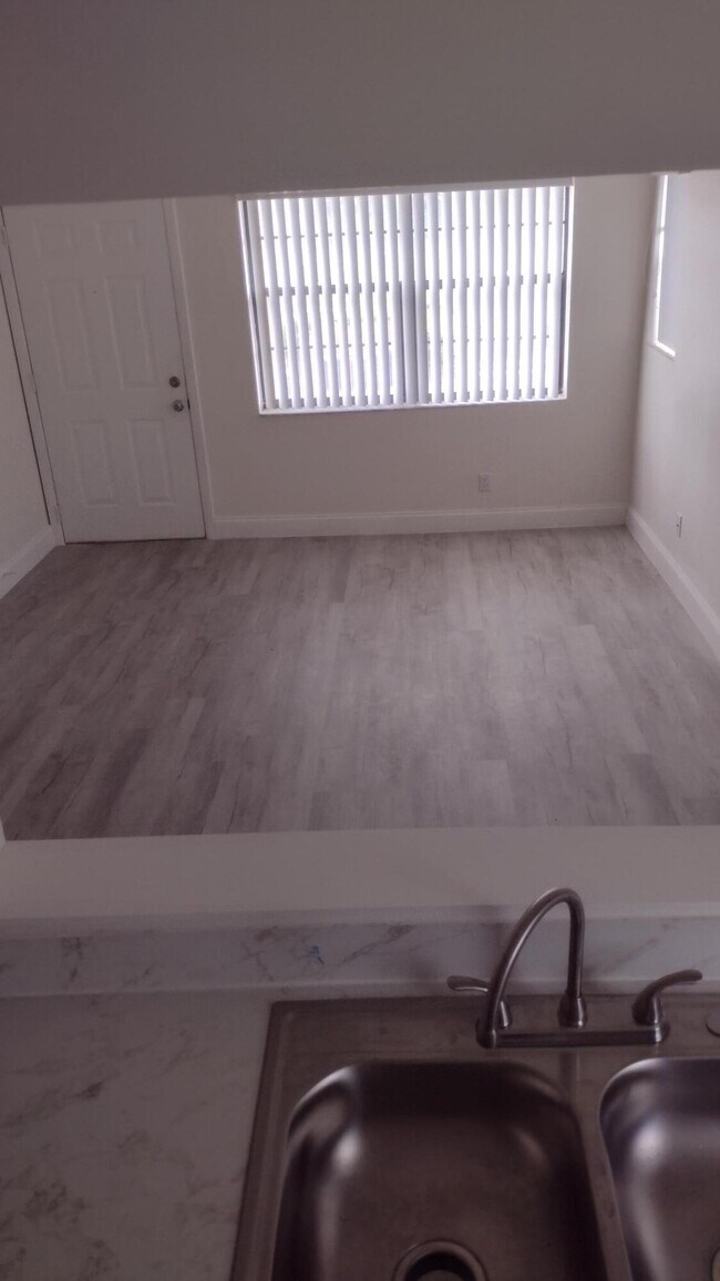 Building Photo - 9430 Boca Cove Cir