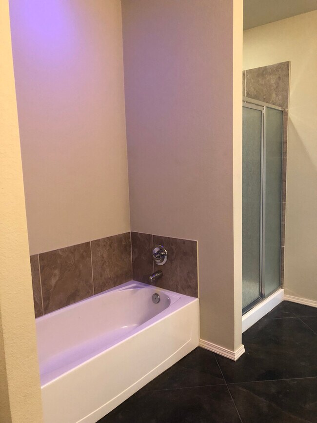 Building Photo - Located in HERITAGE HILLS !!! 2016 Built, ...