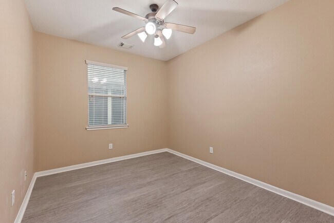 Building Photo - 7414 Bering Landing Dr