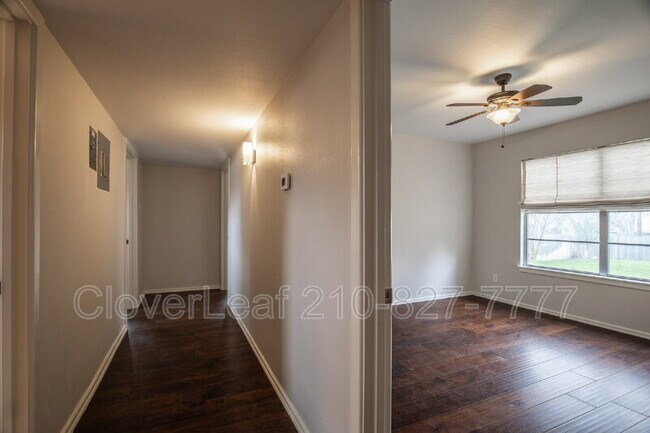 Building Photo - 2622 Hopeton Dr