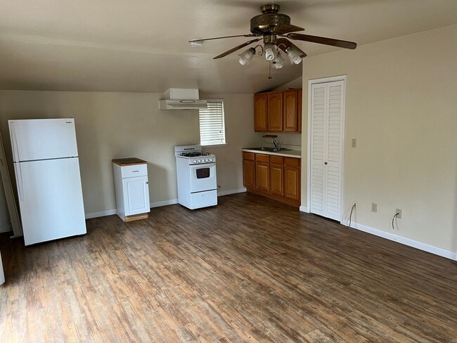 Building Photo - 7126 Del Norte Dr