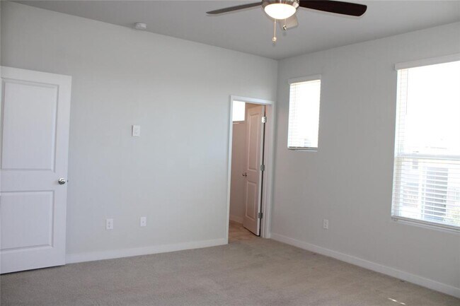 Building Photo - 15008 Casbah Dr