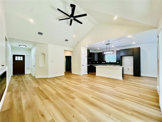 Building Photo - 15113 N Flamingo Dr