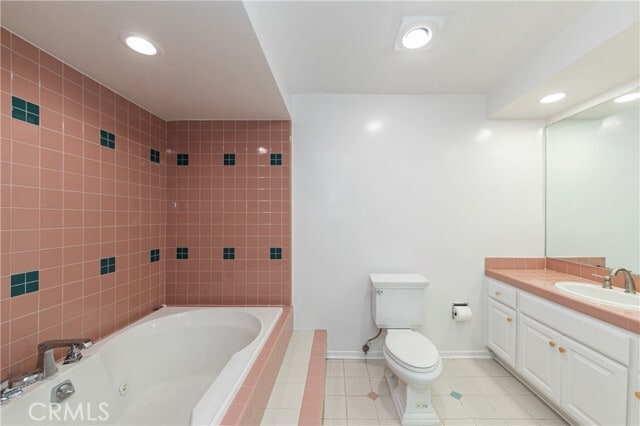 Building Photo - 818 S Lucerne Blvd