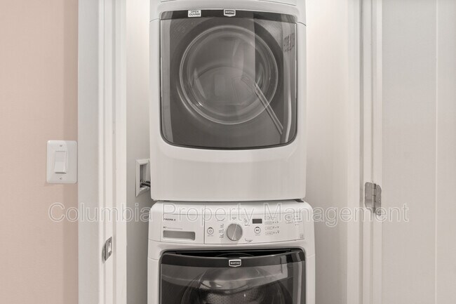 Building Photo - 4516 Kennedy St