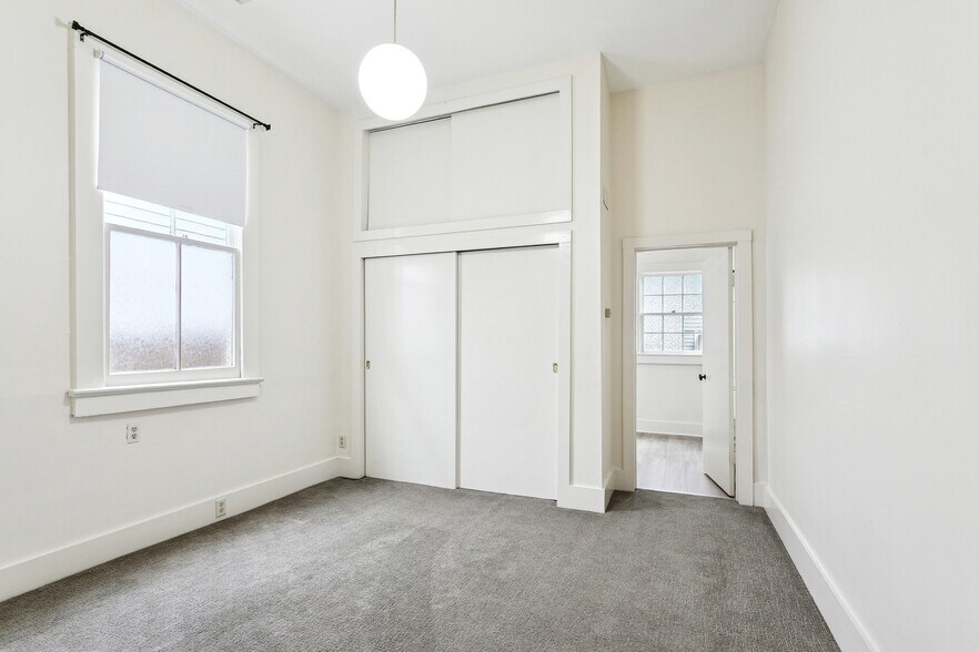 Building Photo - 1535 Dublin St