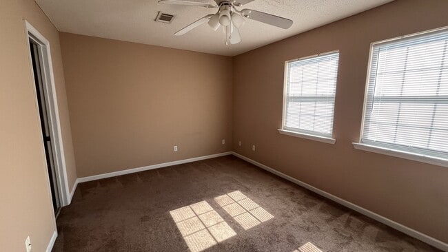 Building Photo - 807 Folmar St