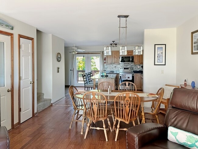 Building Photo - 7214 FIDDLER Ln