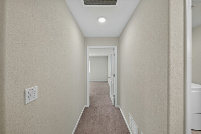 Building Photo - 3432 Bayou Way