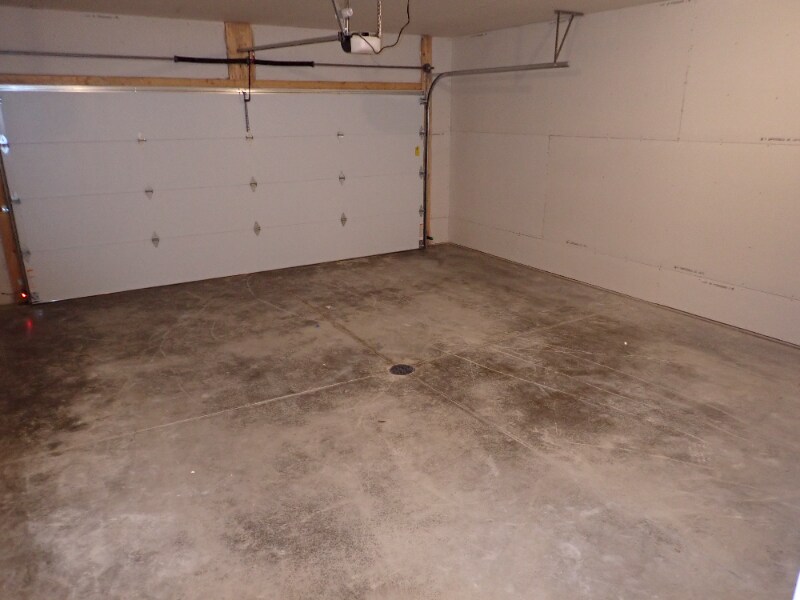 Building Photo - 2925-2927 Sabal Oak Dr