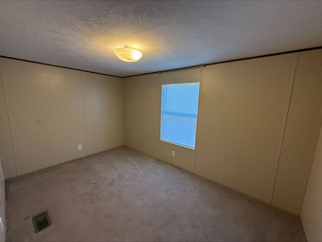 Building Photo - 2876 Democrat Rd