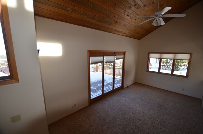 Building Photo - 416 Fuller Placer Rd
