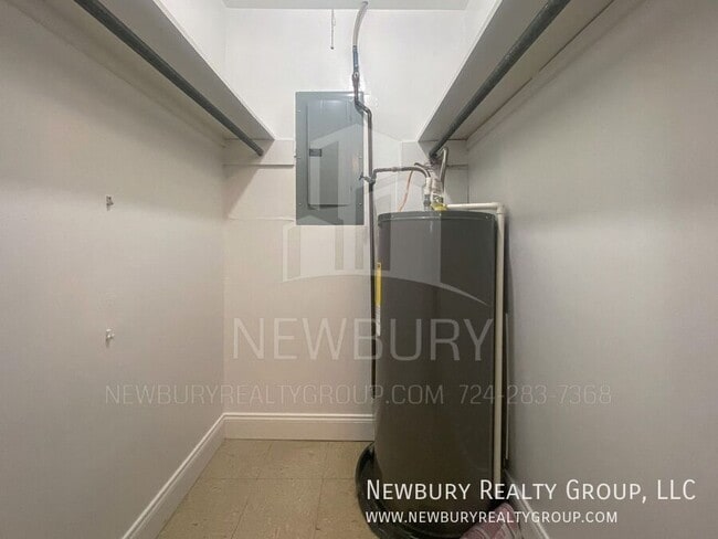 Building Photo - 20 Sunbury Estates