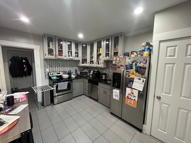 Building Photo - 33 Hamilton Park