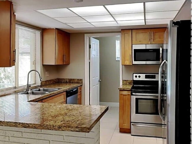 Primary Photo - 2240 NE 62nd Ct