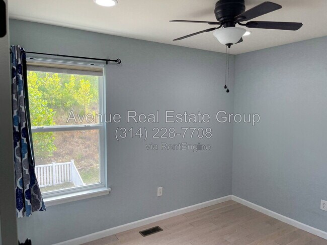 Building Photo - 948 Meramec Grove Dr
