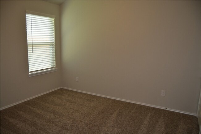 Building Photo - 13919 Leigh Lake Ln