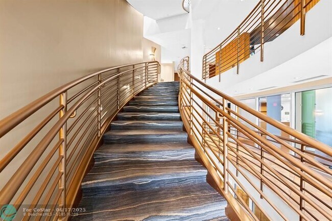 Building Photo - 2641 N Flamingo Rd