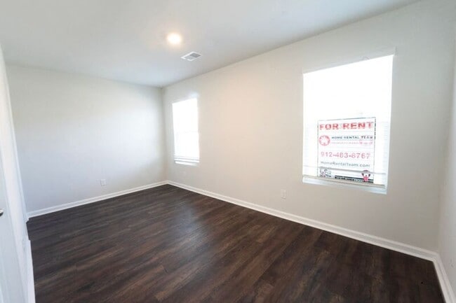 Building Photo - 8J Crabapple Cir