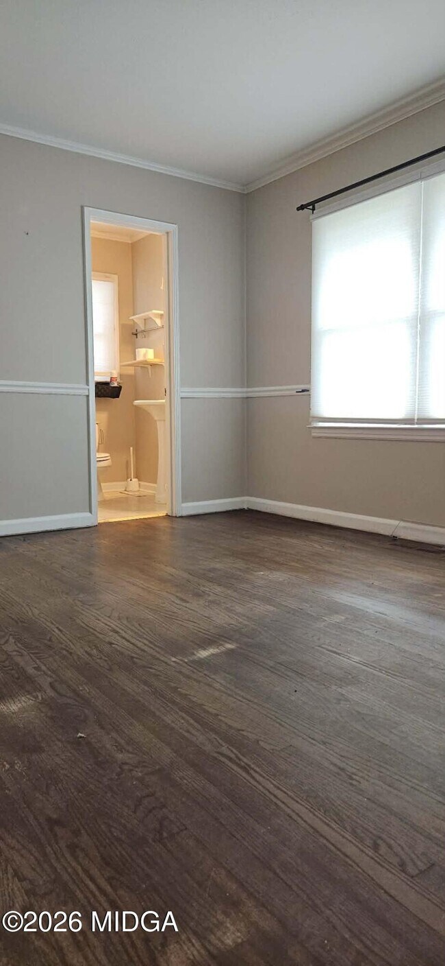 Building Photo - 912 Dogwood Cir