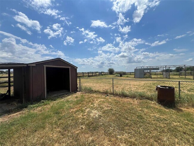Building Photo - 1100 County Rd 313