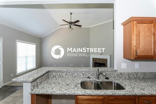 Building Photo - 3 Bedroom Pet-Friendly Home in CORDOVA, TN with Main Street Renewal