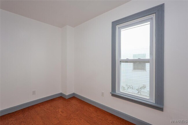 Building Photo - 30 Glenwood Ave