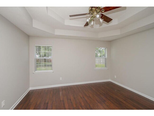 Building Photo - 3568 Crawfordville Dr