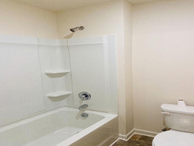 Building Photo - 3081 Pepperhill Dr