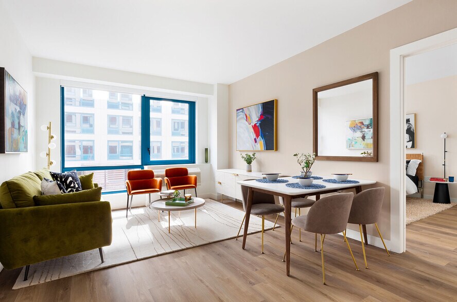 Hamilton Cove apartments — community photo - Hamilton Cove