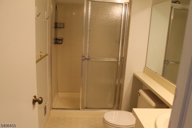 Building Photo - 55 Crabapple Ln