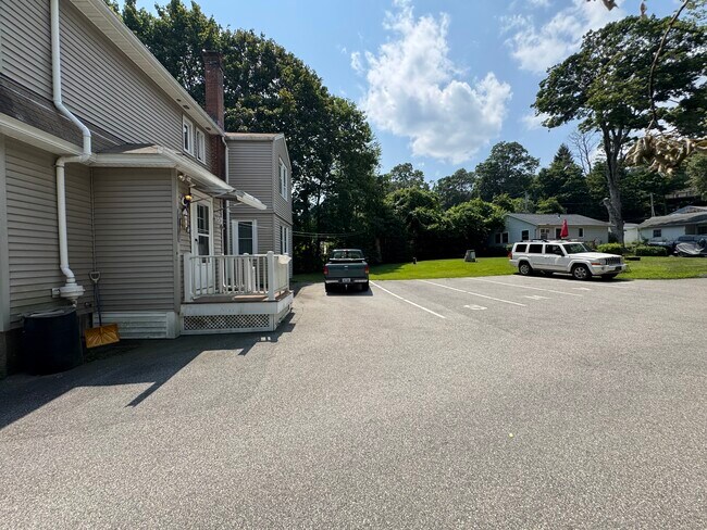 Parking for apartments - 9R Lake Dr