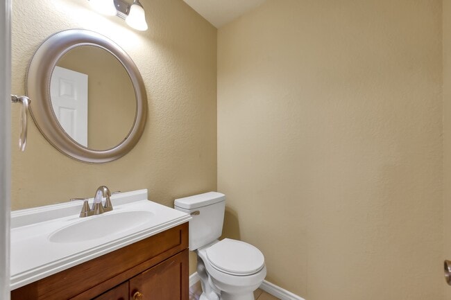 Building Photo - 125 Pine St