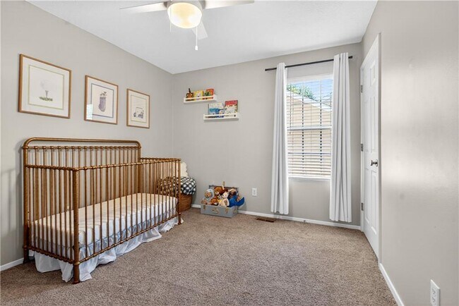 Building Photo - 5035 N Bridges Dr