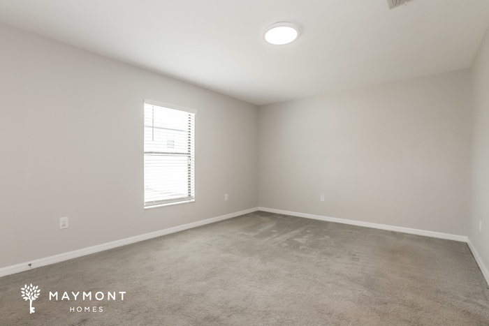 Building Photo - 14810 Crescent Rock Dr