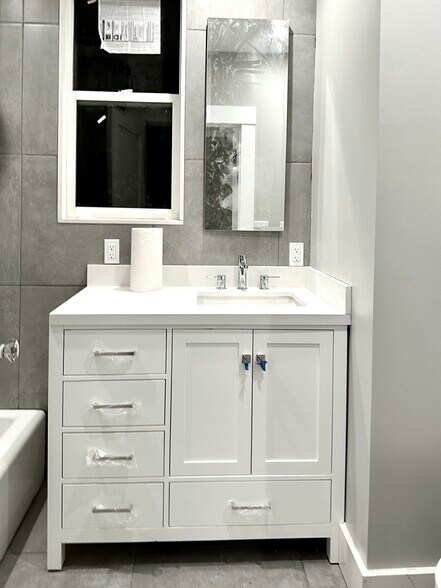 Bath room vanity with quartz countertop - 645 San Jose Ave