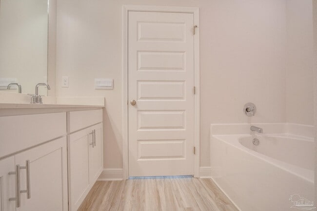 Building Photo - 8422 Riverstone Dr