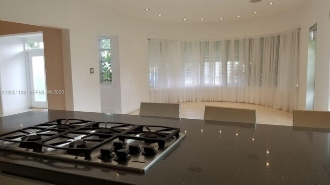 Building Photo - 625 93rd St