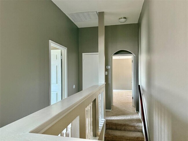 Building Photo - 1531 Arusha St