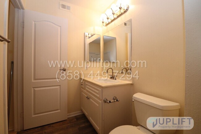 Building Photo - 2-BED/2-BATH CONDO - CARMEL MOUNTAIN