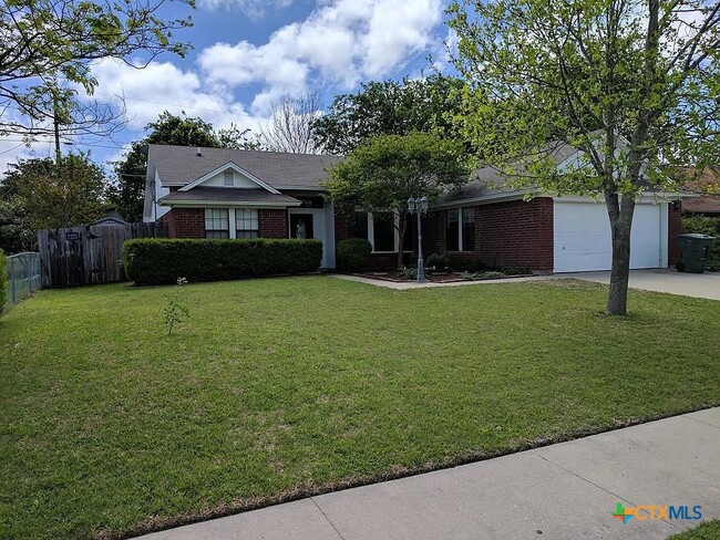Primary Photo - 1502 Stratford Dr