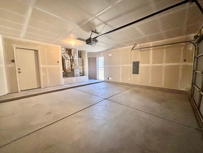 Building Photo - Spacious, remodeled home!