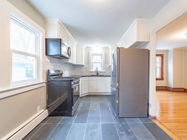Building Photo - 38 Elgrove Rd