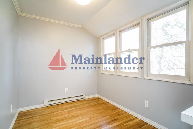 Building Photo - *PRICE REDUCTION* Beautiful 4 Bedroom Home with Terraced Backyard!